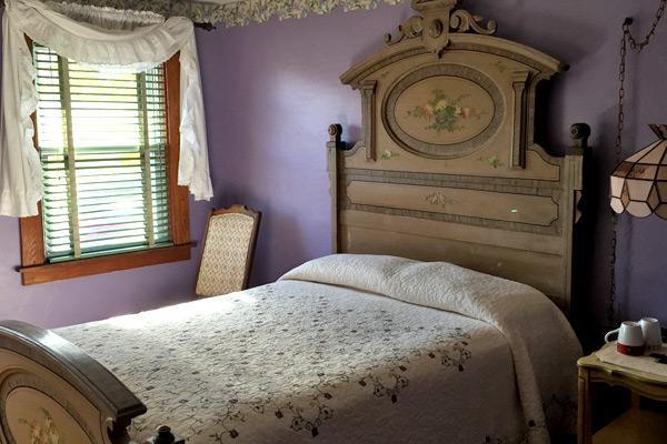 The Stone House Motel & Motor Lodge Ticonderoga Экстерьер фото